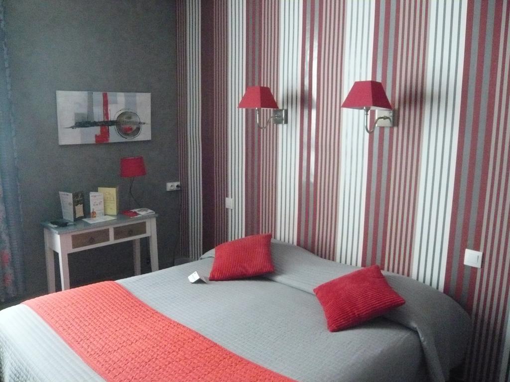 Hotel - Restaurant Saint Jacques Μπλουά Εξωτερικό φωτογραφία