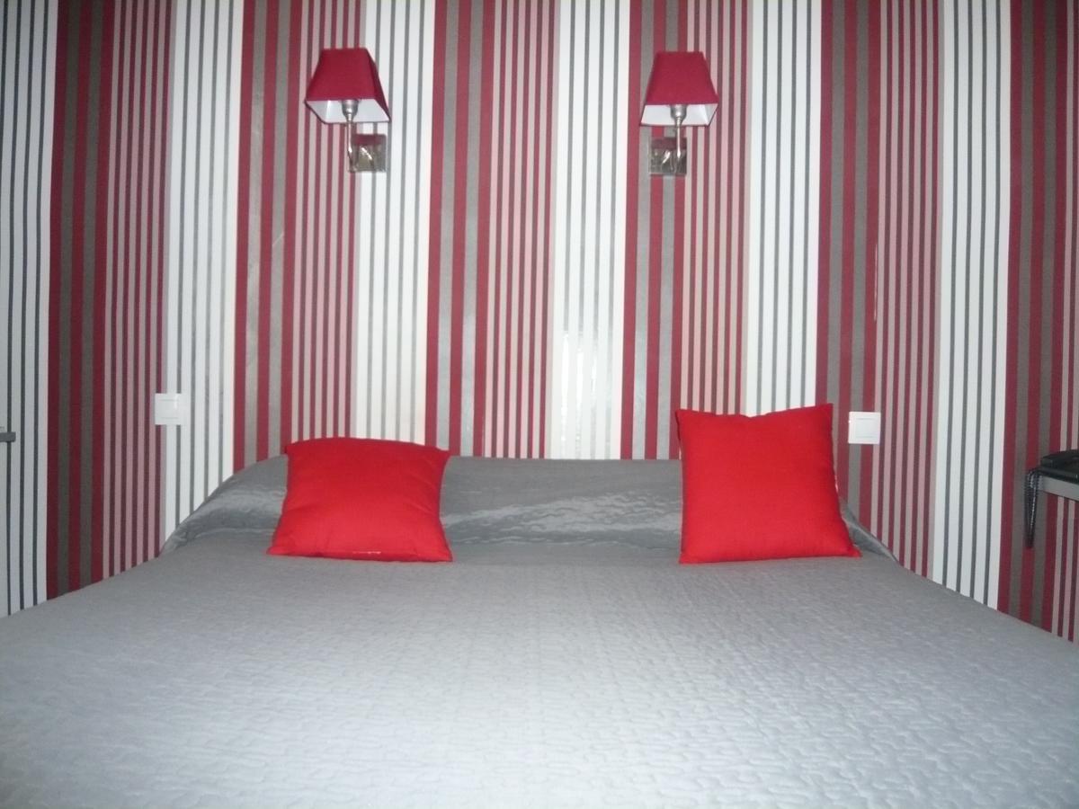 Hotel - Restaurant Saint Jacques Μπλουά Εξωτερικό φωτογραφία