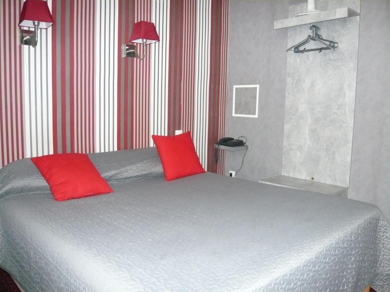 Hotel - Restaurant Saint Jacques Μπλουά Εξωτερικό φωτογραφία