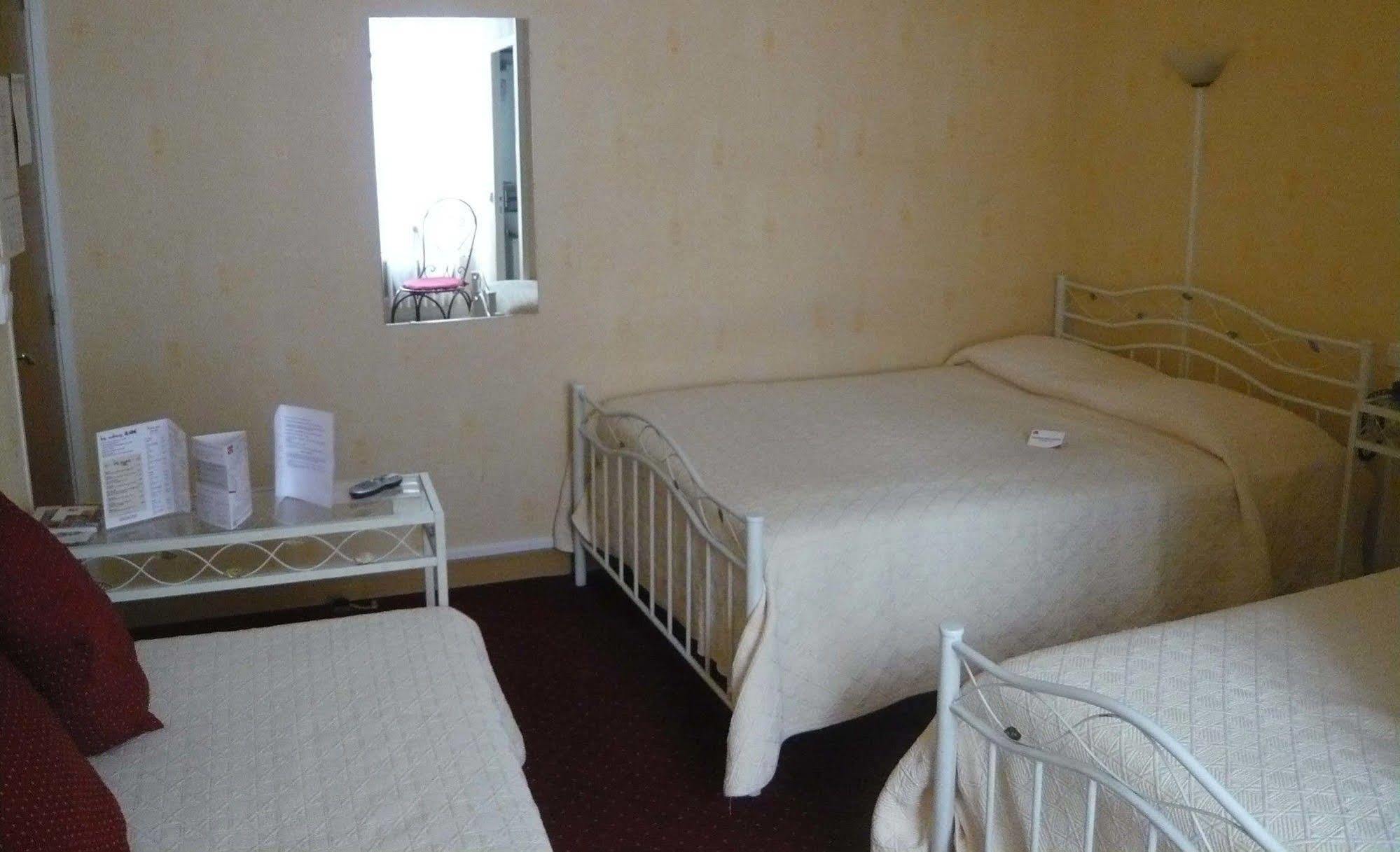 Hotel - Restaurant Saint Jacques Μπλουά Εξωτερικό φωτογραφία