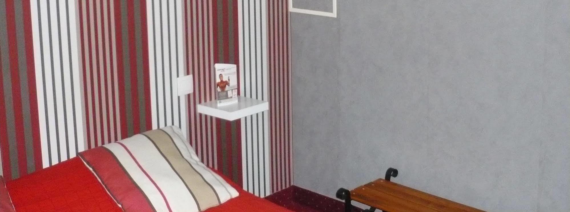 Hotel - Restaurant Saint Jacques Μπλουά Εξωτερικό φωτογραφία