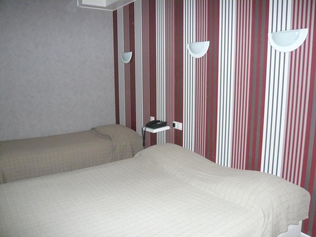 Hotel - Restaurant Saint Jacques Μπλουά Εξωτερικό φωτογραφία